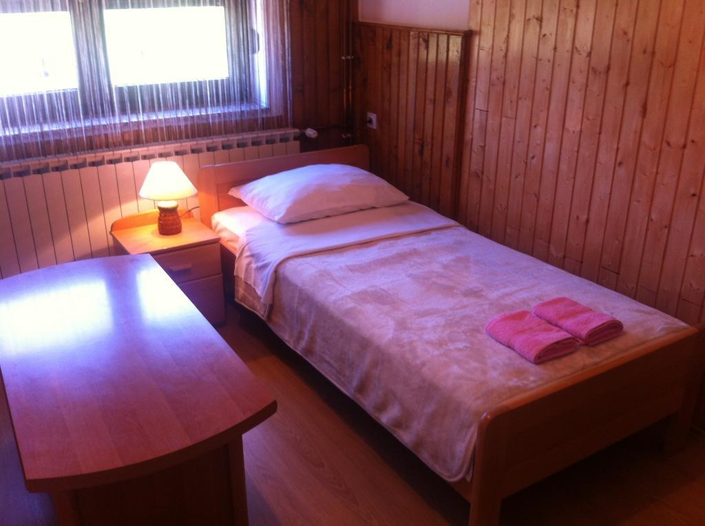 Готель House Pribic Vrelo Korenicko Номер фото